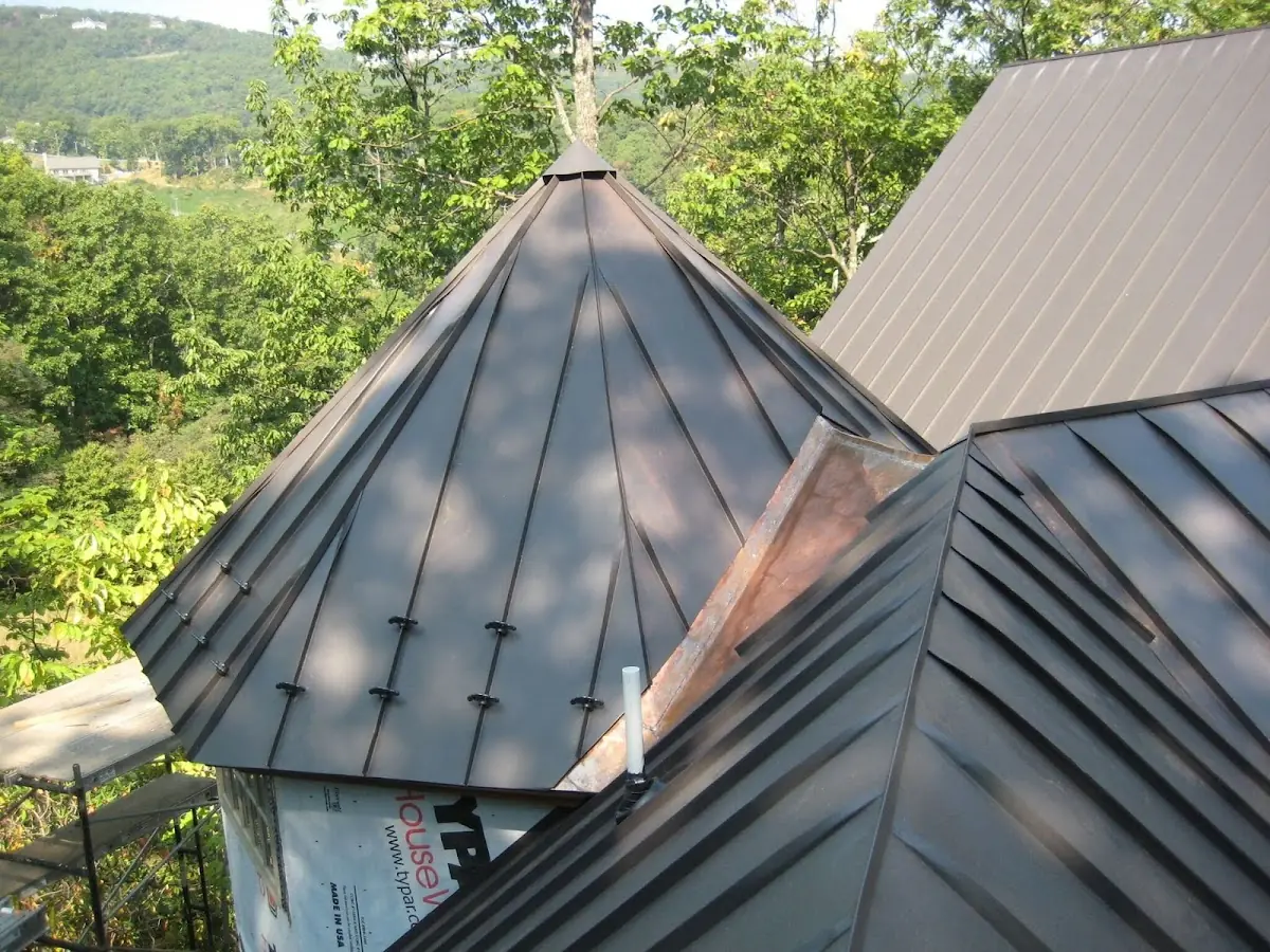 Professional Shingle Replacement & Repair by Craftsman Roofing in White Lake